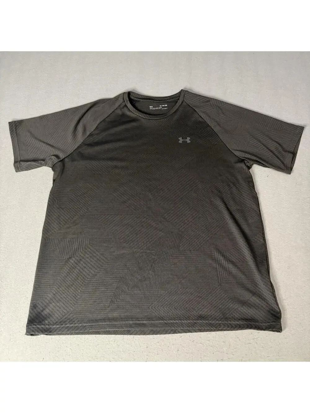 Under Armour HeatGear T-Shirt Mens‎ XL Black Pattern Athletic Loose Fit Gym